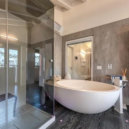 Apartment Alpine Luxury Penthouse - Private Gym & Alps View