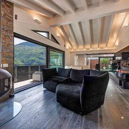 Alpine Luxury Penthouse - Private Gym & Alps View Apartment